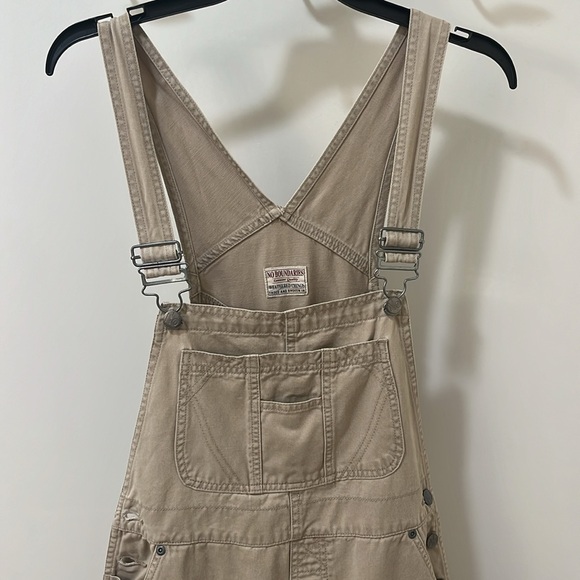 Vintage overalls 🙂‍↔️ - Picture 2 of 5